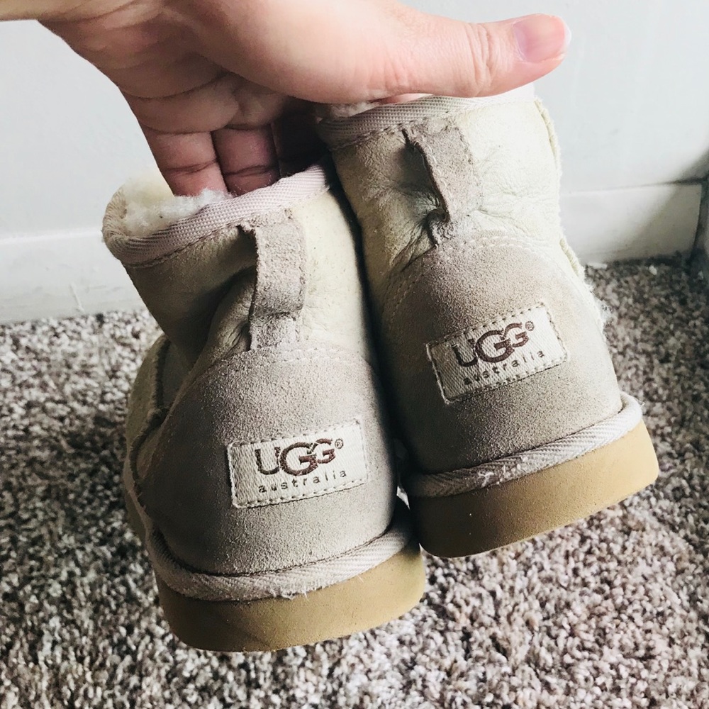 UGG Woman’s CLASSIC MINI II BOOT - Picture 4 of 8
